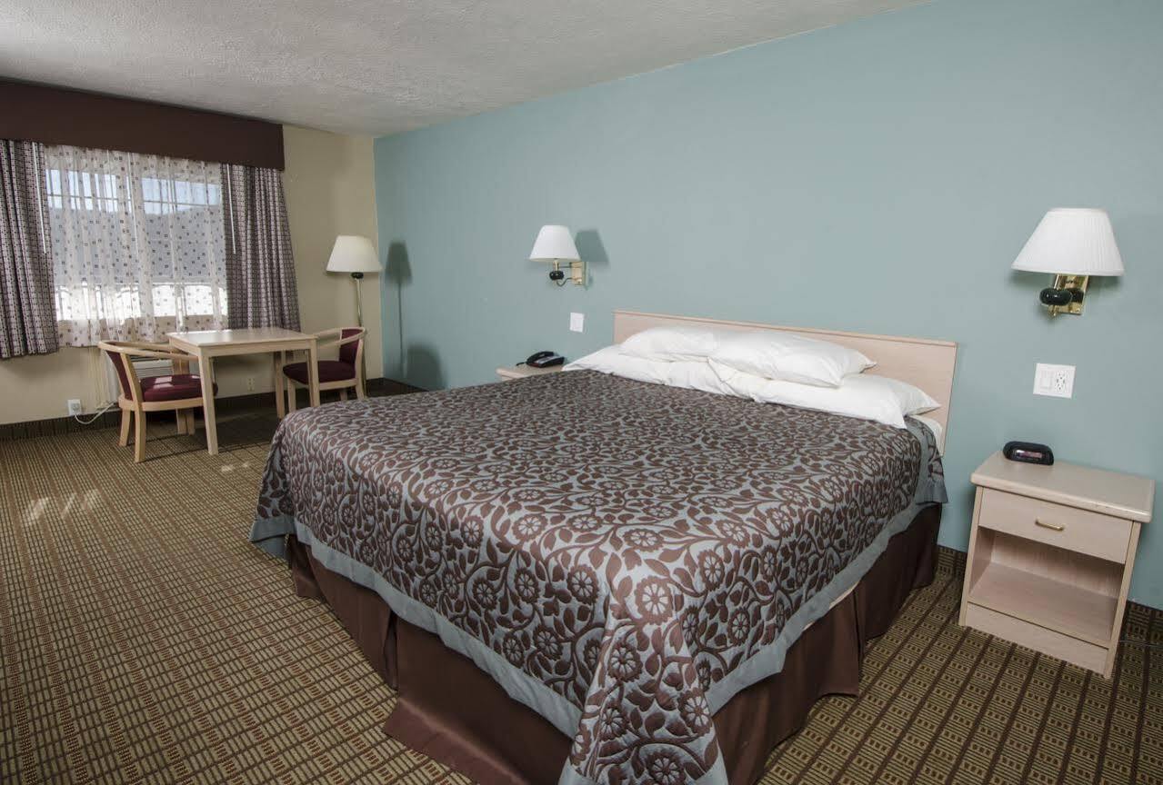 Days Inn By Wyndham Portland Central Exteriör bild